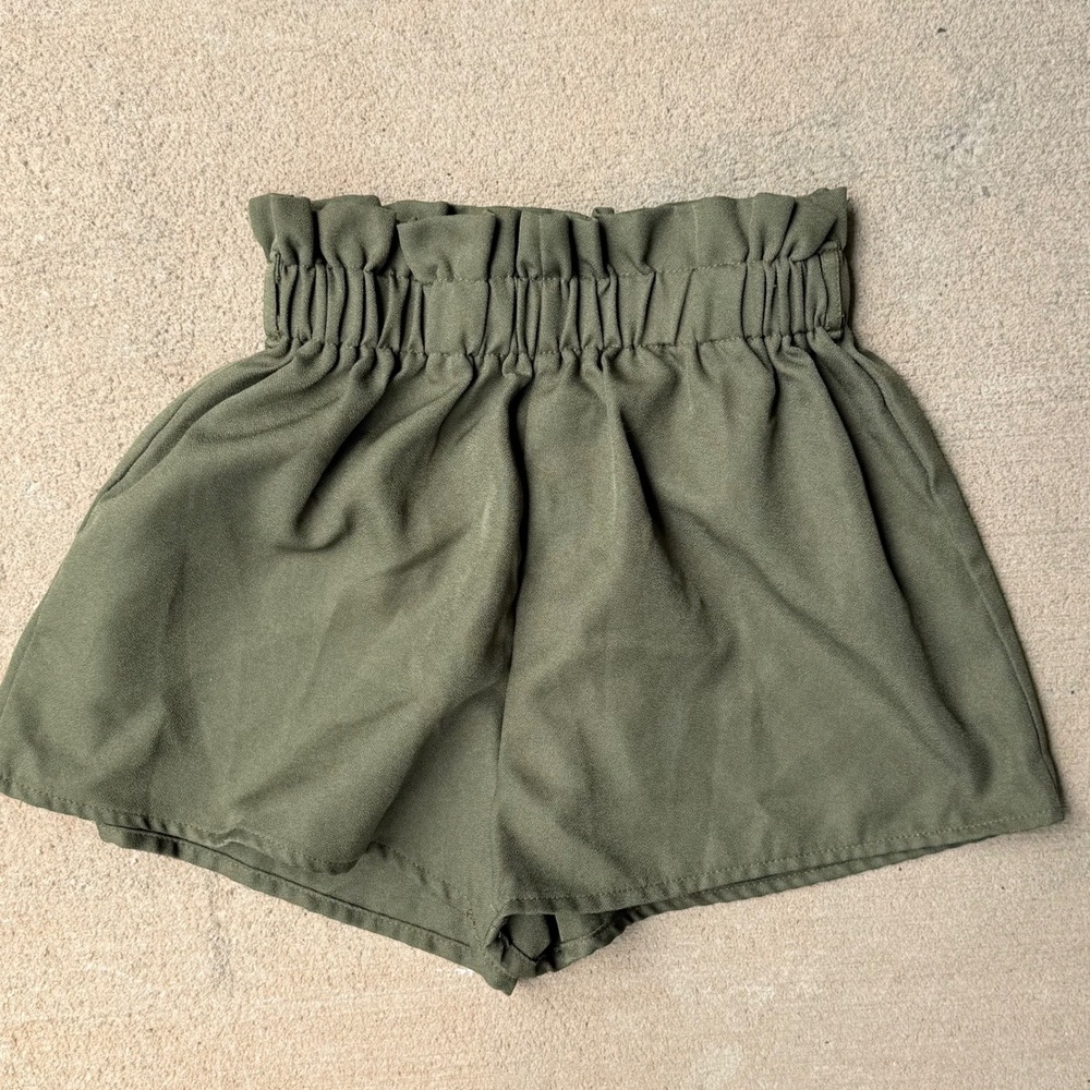 SHEIN Girls Olive Green Paperbag Waist Shorts Size 8Y High Rise Elastic Waist‎
